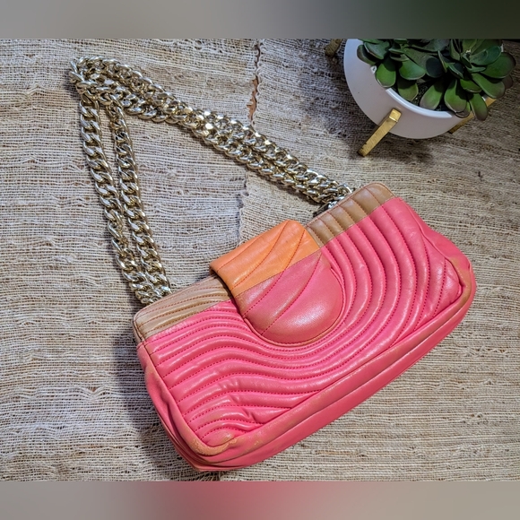 HENRI BENDEL Quilted Gold Chain Bag - Picture 4 of 8